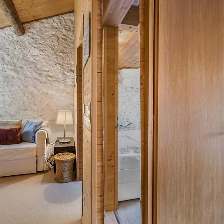 Rustico Stock With Free Wifi- Happy